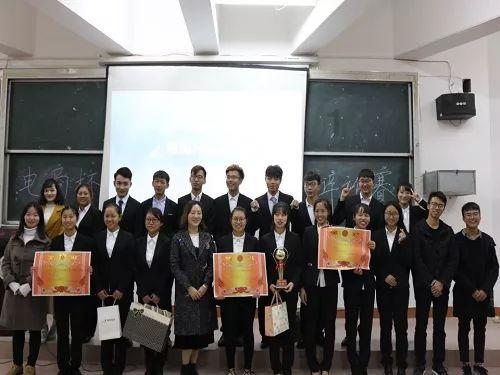 中国中学生参加俄远东联邦大学国际冬令营